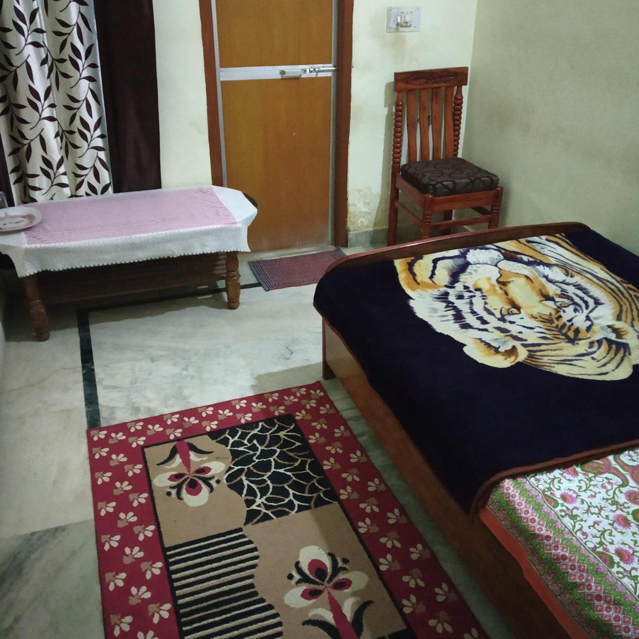 Pratibha Home Stay Джабалпур Екстер'єр фото